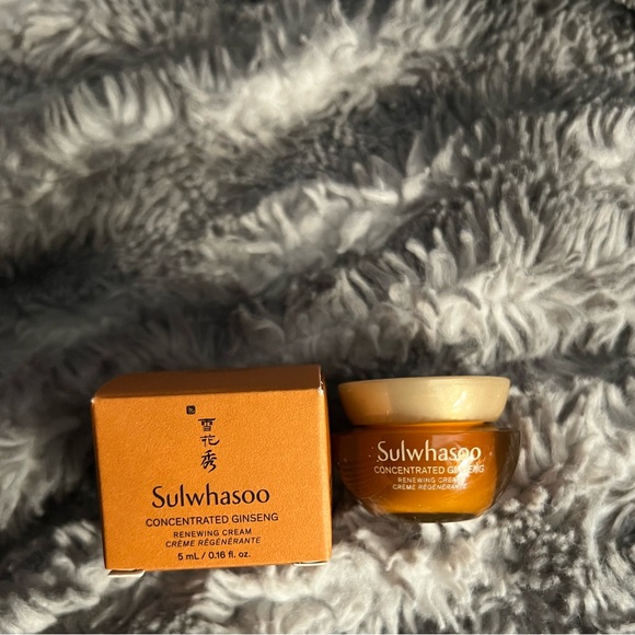Sulwhasoo Concentrated Ginseng Renewing Cream (0.16floz) - Picture 2 of 8